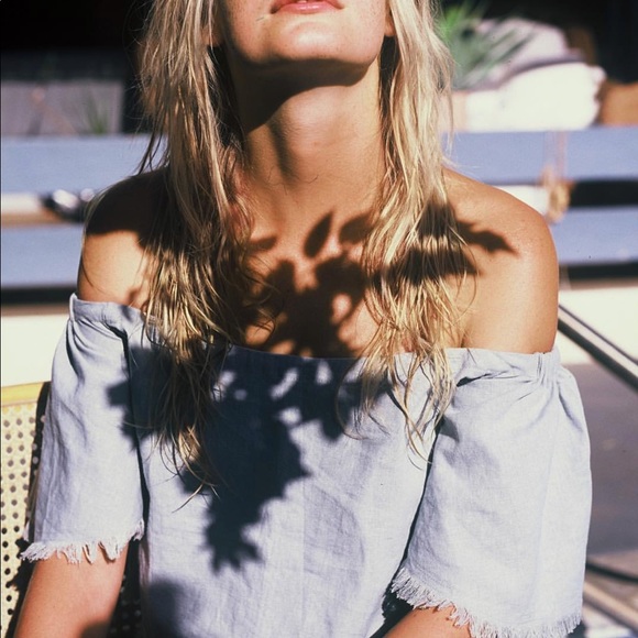 Gillia Tops - Gillia Hawaii Flowy Off Shoulder Linen Top